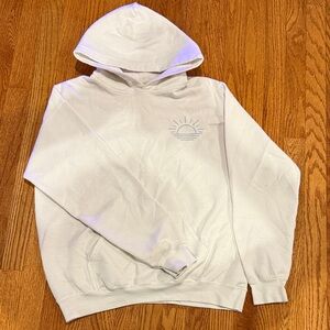 Gildan Heavy Blend white sweatshirt
